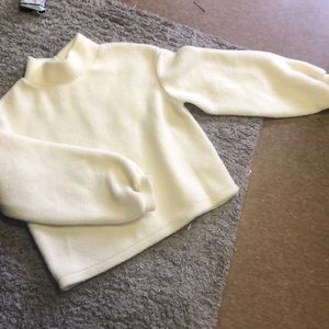 White comfy sweater/pullover
